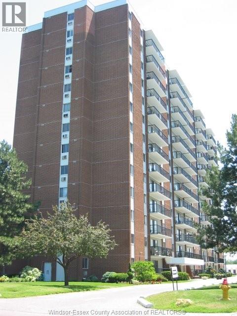 8591 Riverside Dr. E. Unit# 809, Windsor