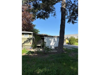 1132 Findlay Road Unit# 4. Kelowna, British Columbia