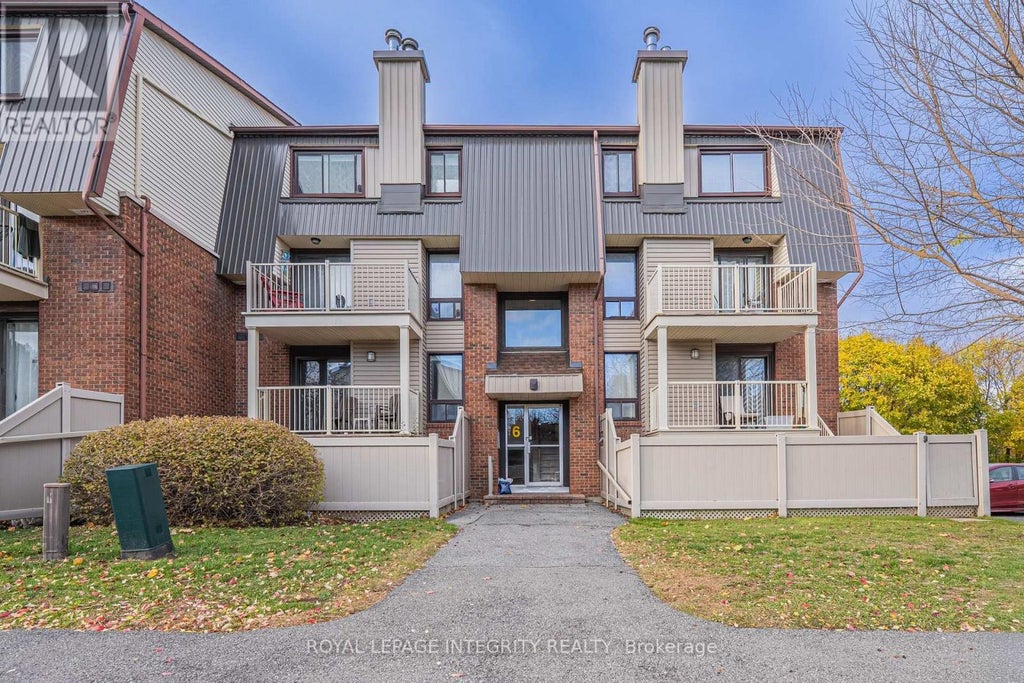 7 - 6 Sweetbriar Circle, Ottawa