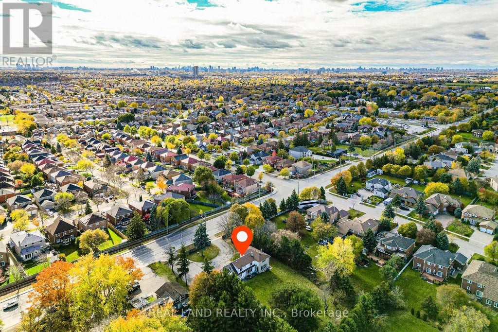 4762 14th Avenue, Markham (milliken Mills East)