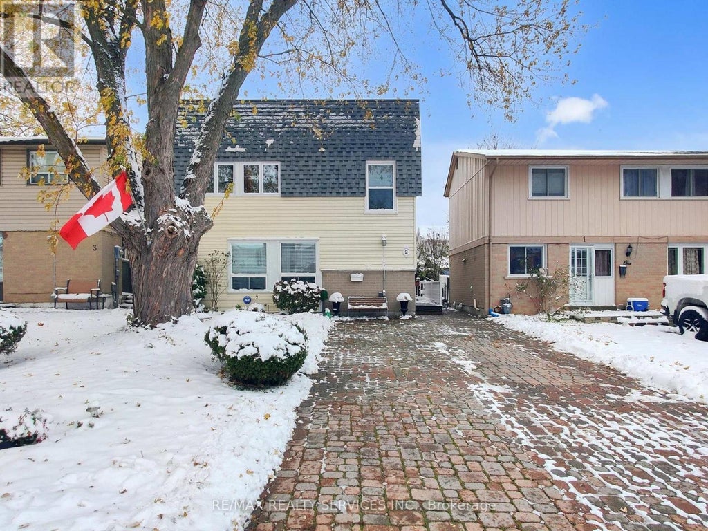 2 Grove Park Square, Brampton (northgate)