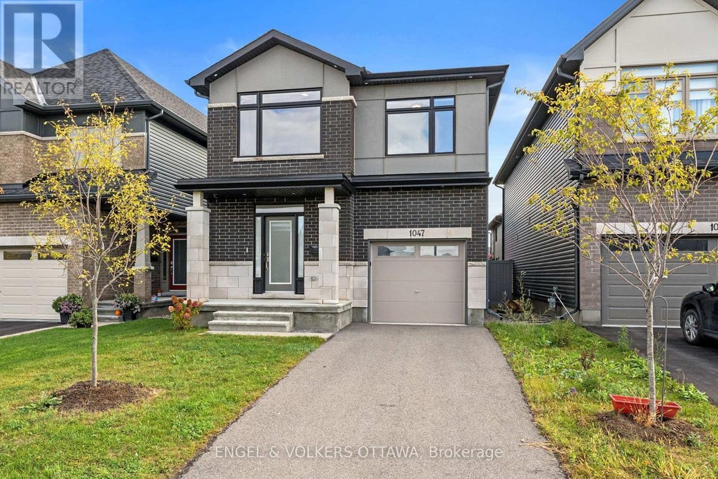 1047 Hydrangea Avenue, Ottawa