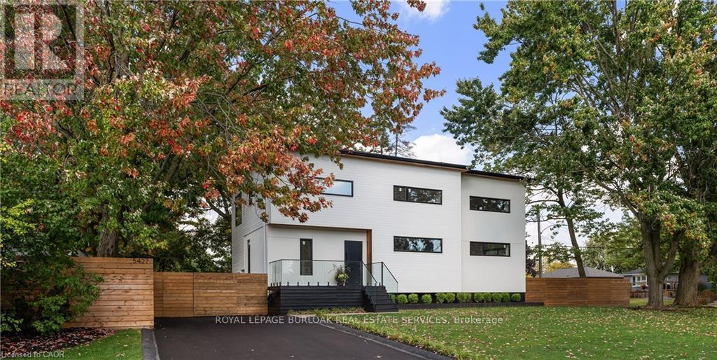 5427 Anthony Place, Burlington (appleby)