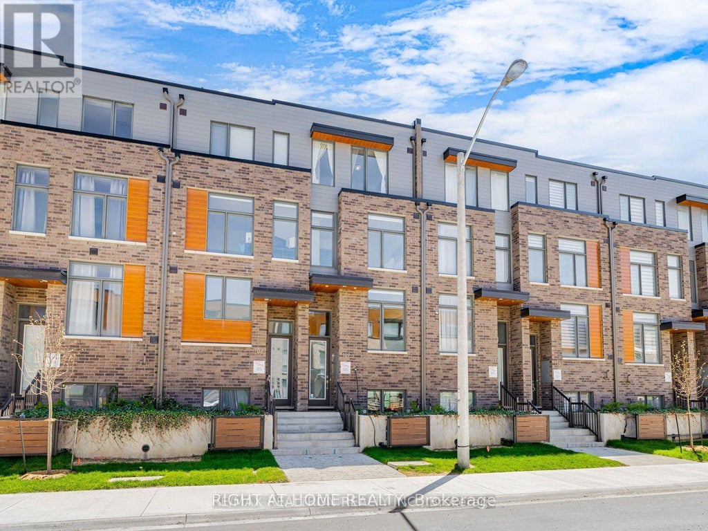 111 Green Gardens Boulevard, Toronto (englemount-Lawrence)