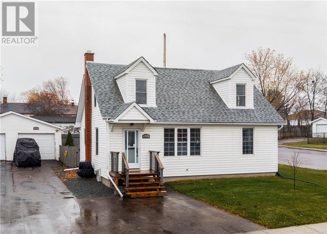 251 Tenth Avenue, Lively