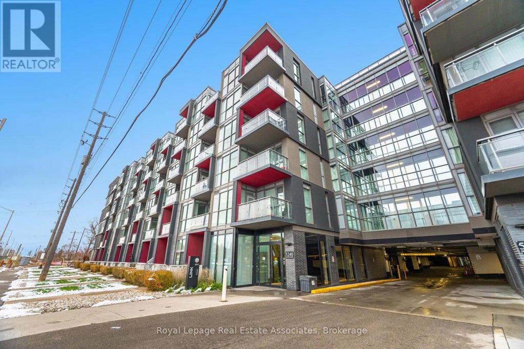 B401 - 5240 Dundas Street, Burlington (orchard)