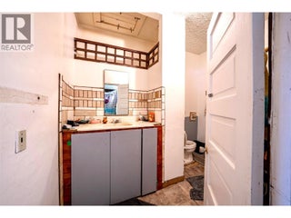 2214 32 Street. Vernon, British Columbia