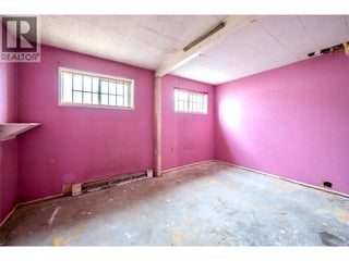 2214 32 Street. Vernon, British Columbia