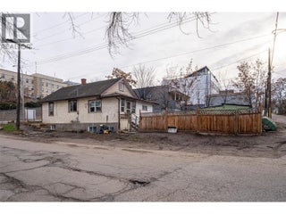 2214 32 Street. Vernon, British Columbia