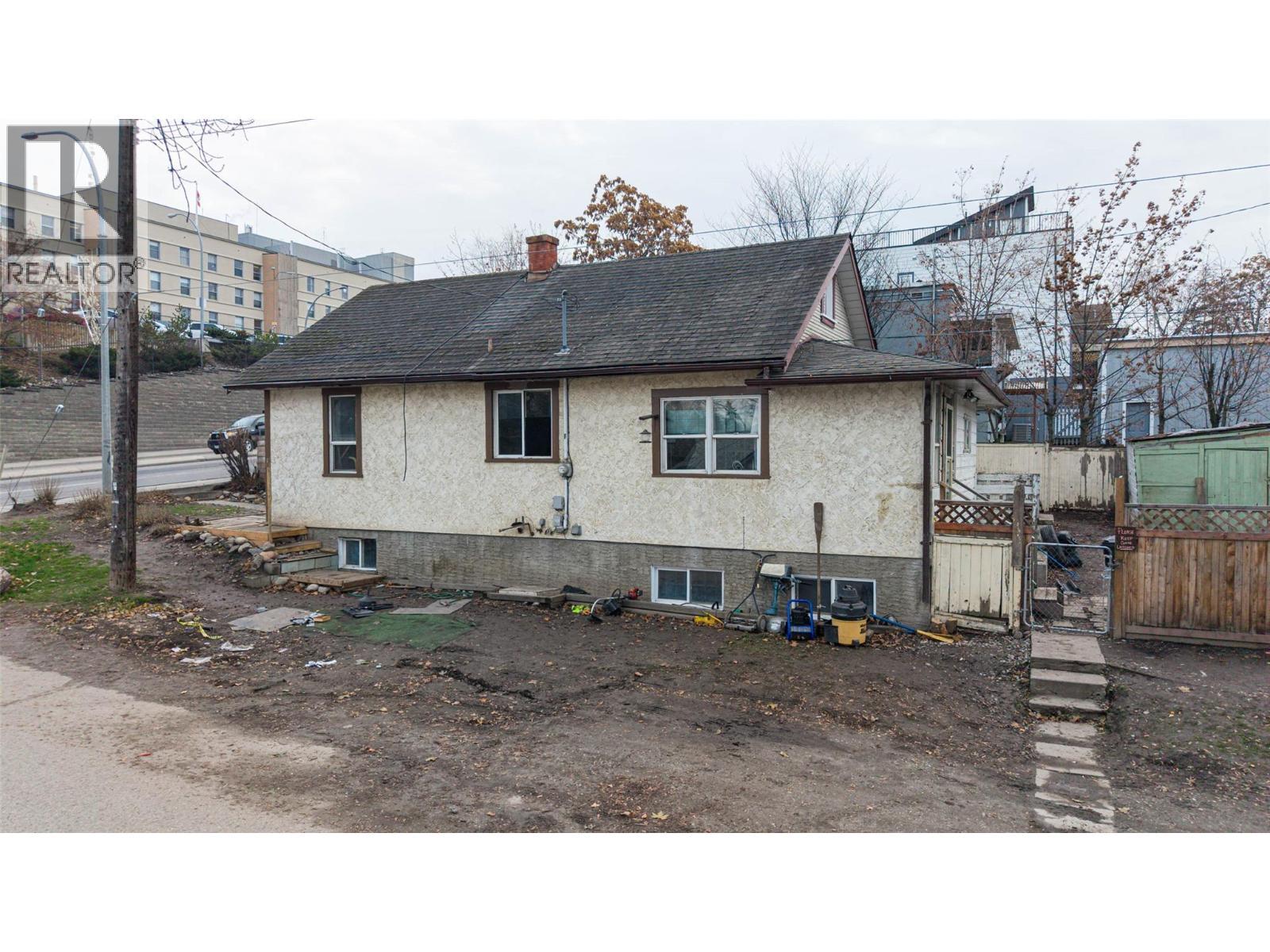 2214 32 Street. Vernon, British Columbia