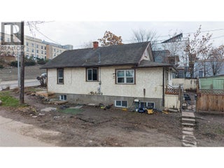 2214 32 Street. Vernon, British Columbia