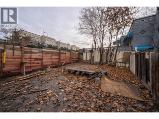 2214 32 Street. Vernon, British Columbia