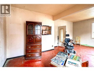 2214 32 Street. Vernon, British Columbia