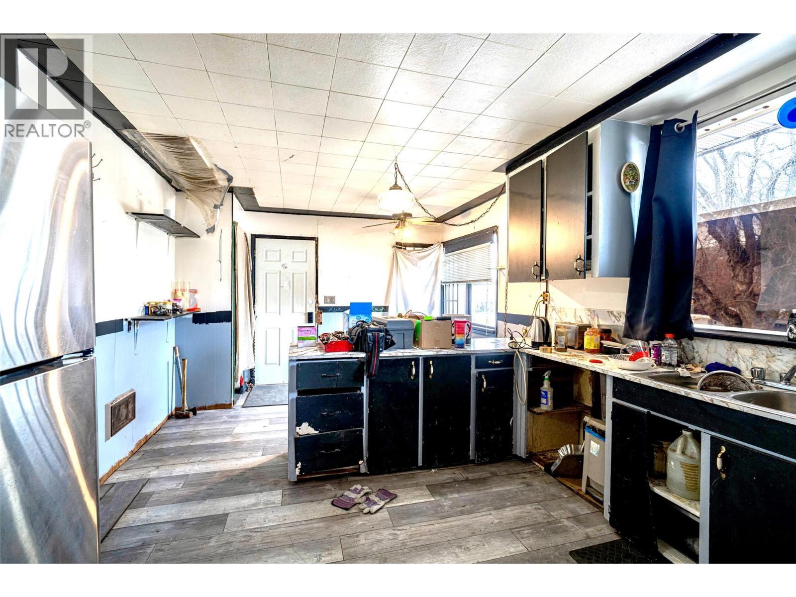 2214 32 Street. Vernon, British Columbia