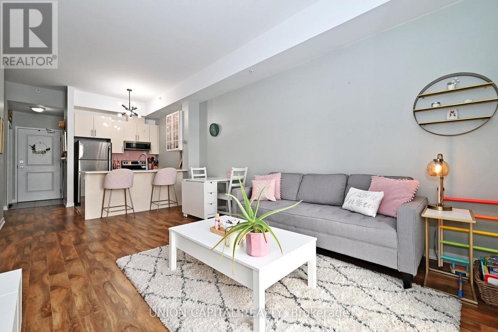 428 - 5010 Corporate Drive, Burlington (uptown)