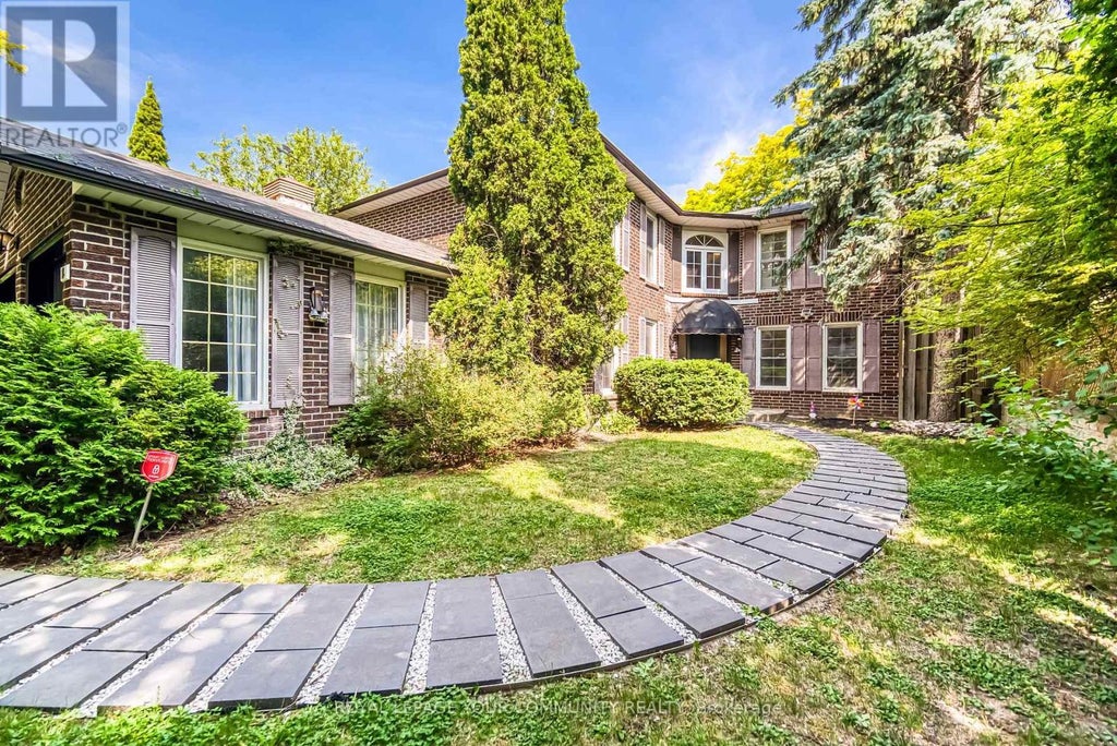 14 Julia Street, Markham (thornhill)