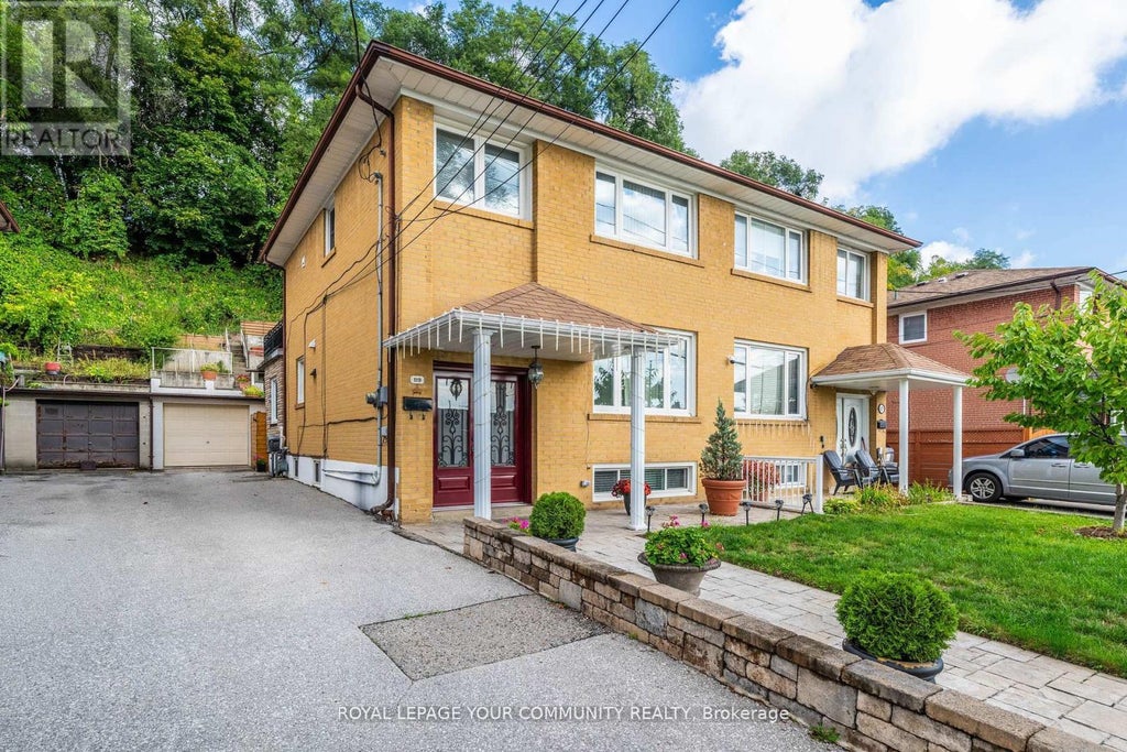 119 Dalrymple Drive, Toronto (rockcliffe-Smythe)