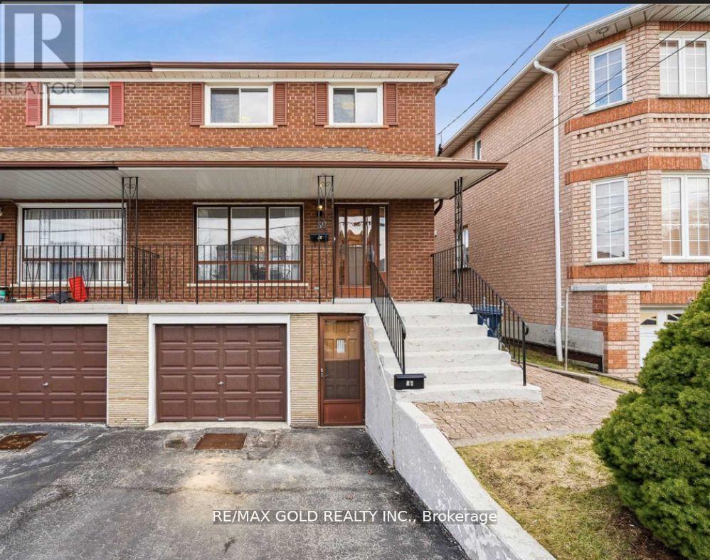 39 Magnolia Avenue, Toronto (kennedy Park)