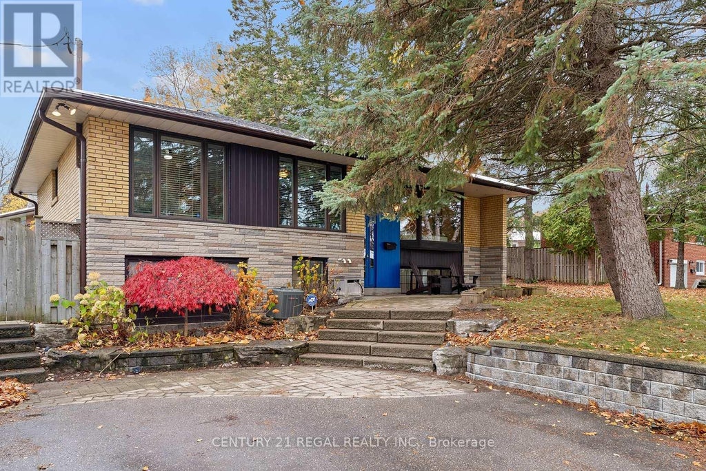 366 Friendship Avenue, Toronto (rouge)