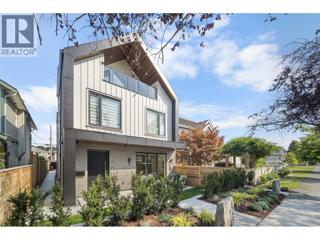 1 3563 E 25th Avenue, Vancouver