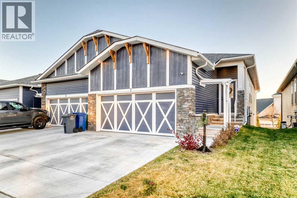 7 Wolf Crescent N, Okotoks