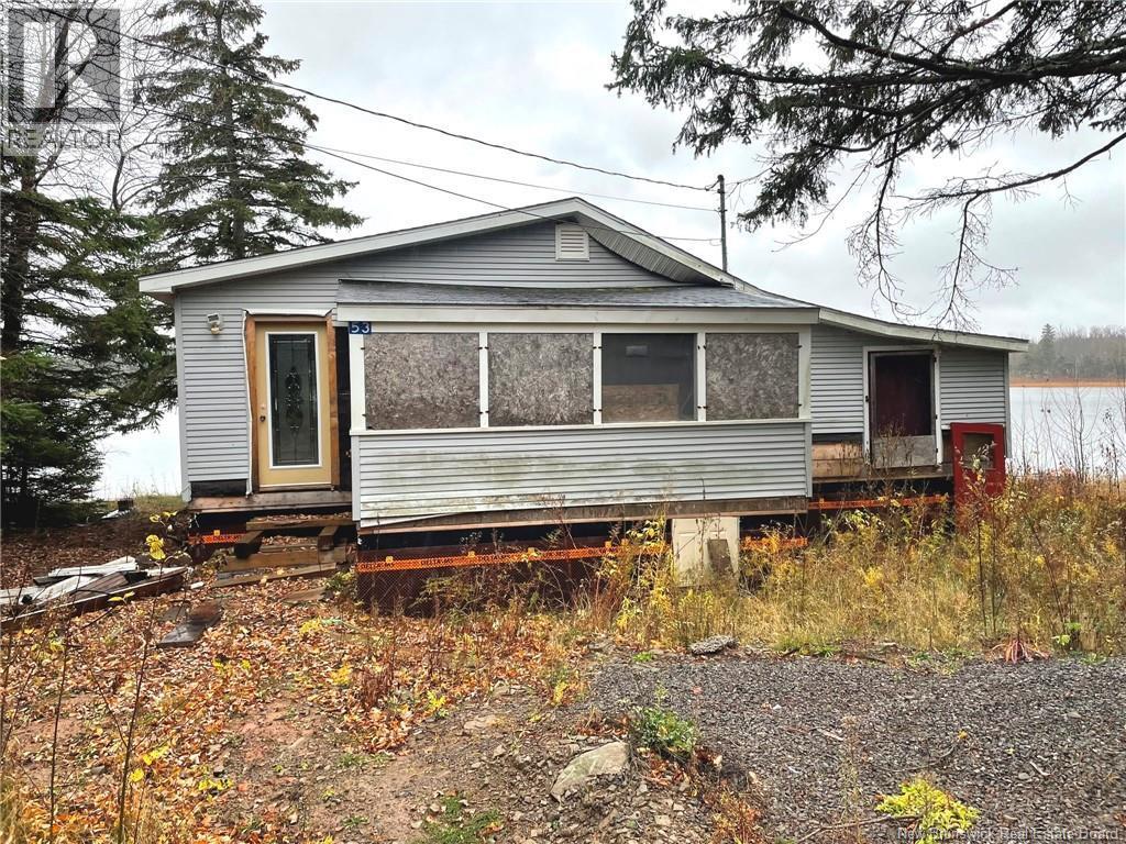 53 Country, Shediac River