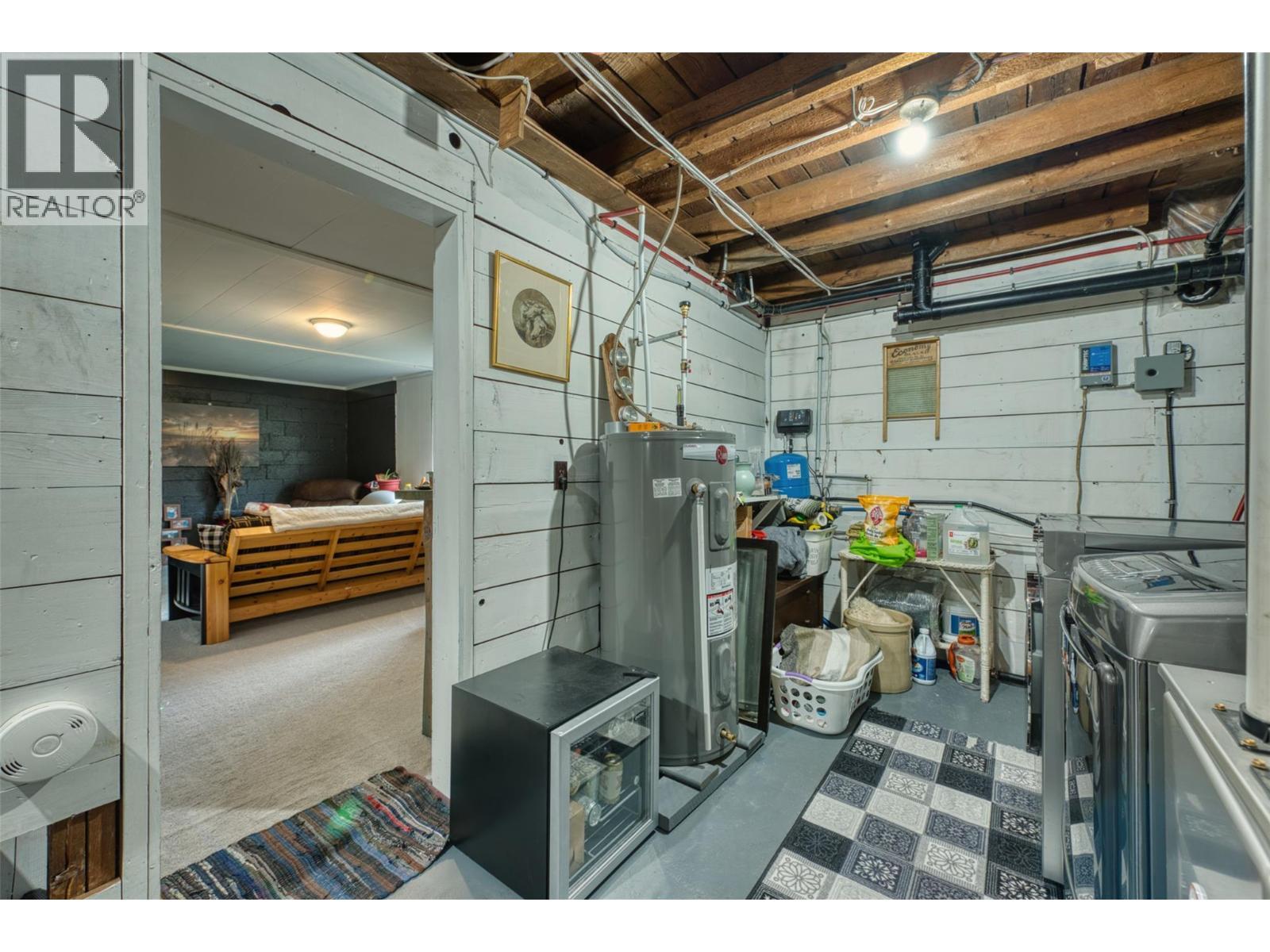 1385 6 Highway. Cherryville, British Columbia