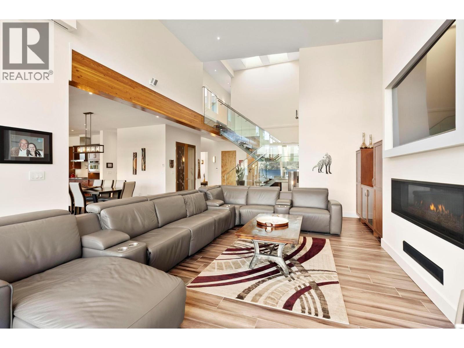 704 Stonor Street. Summerland, British Columbia