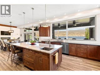 704 Stonor Street. Summerland, British Columbia