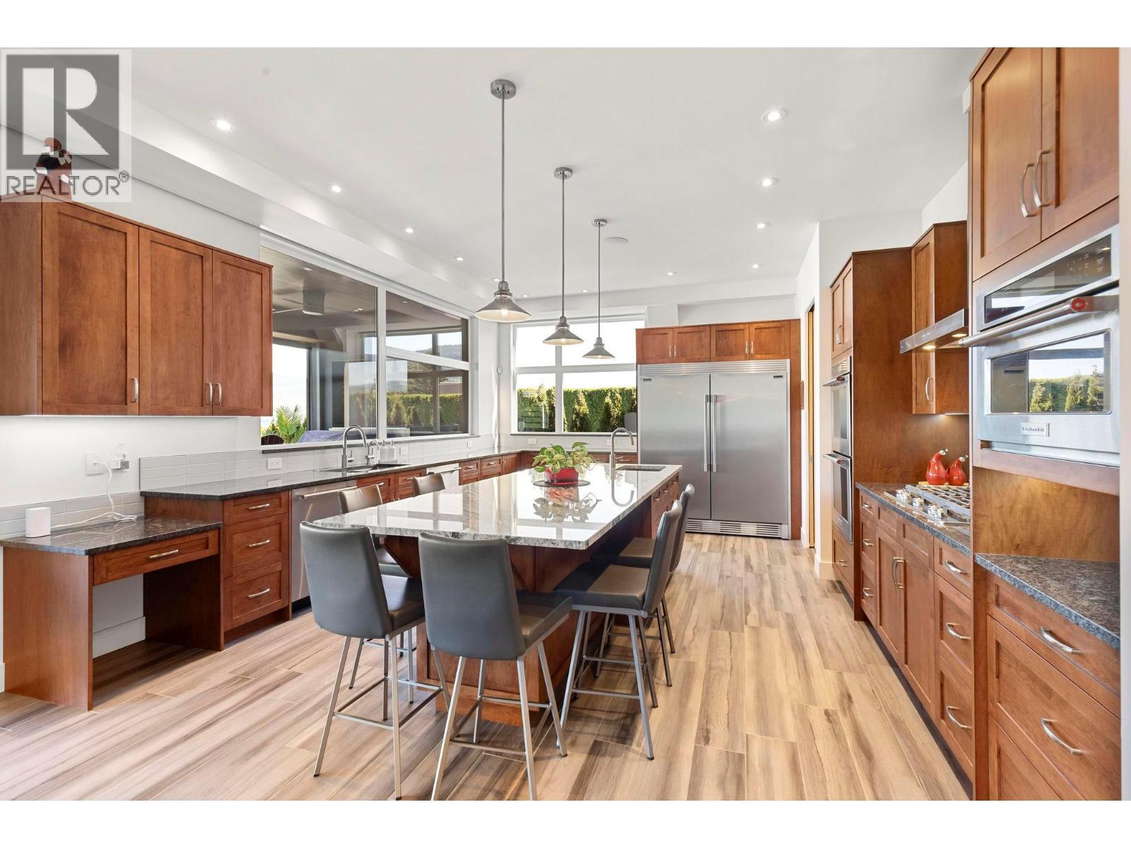 704 Stonor Street. Summerland, British Columbia