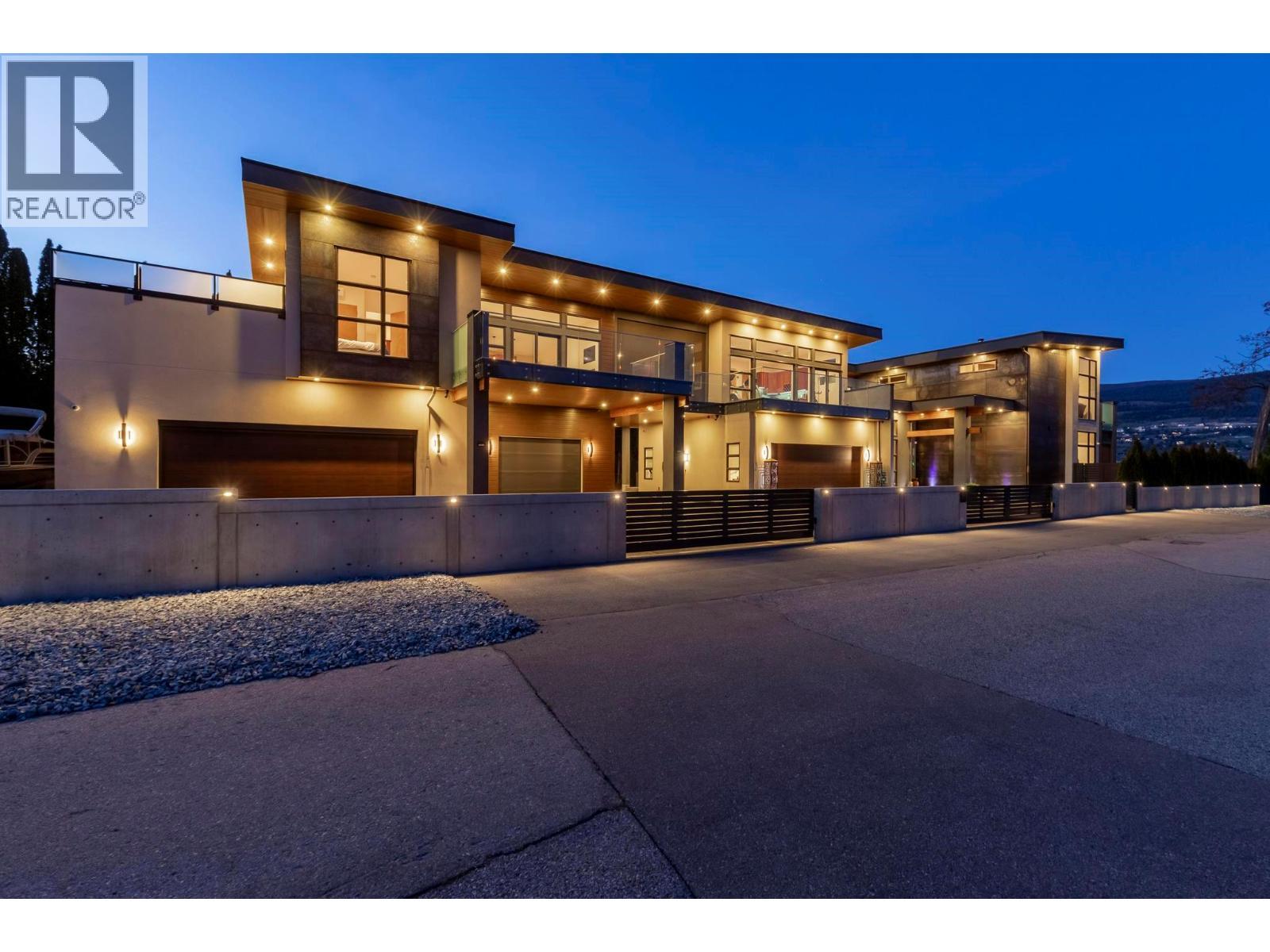 704 Stonor Street. Summerland, British Columbia