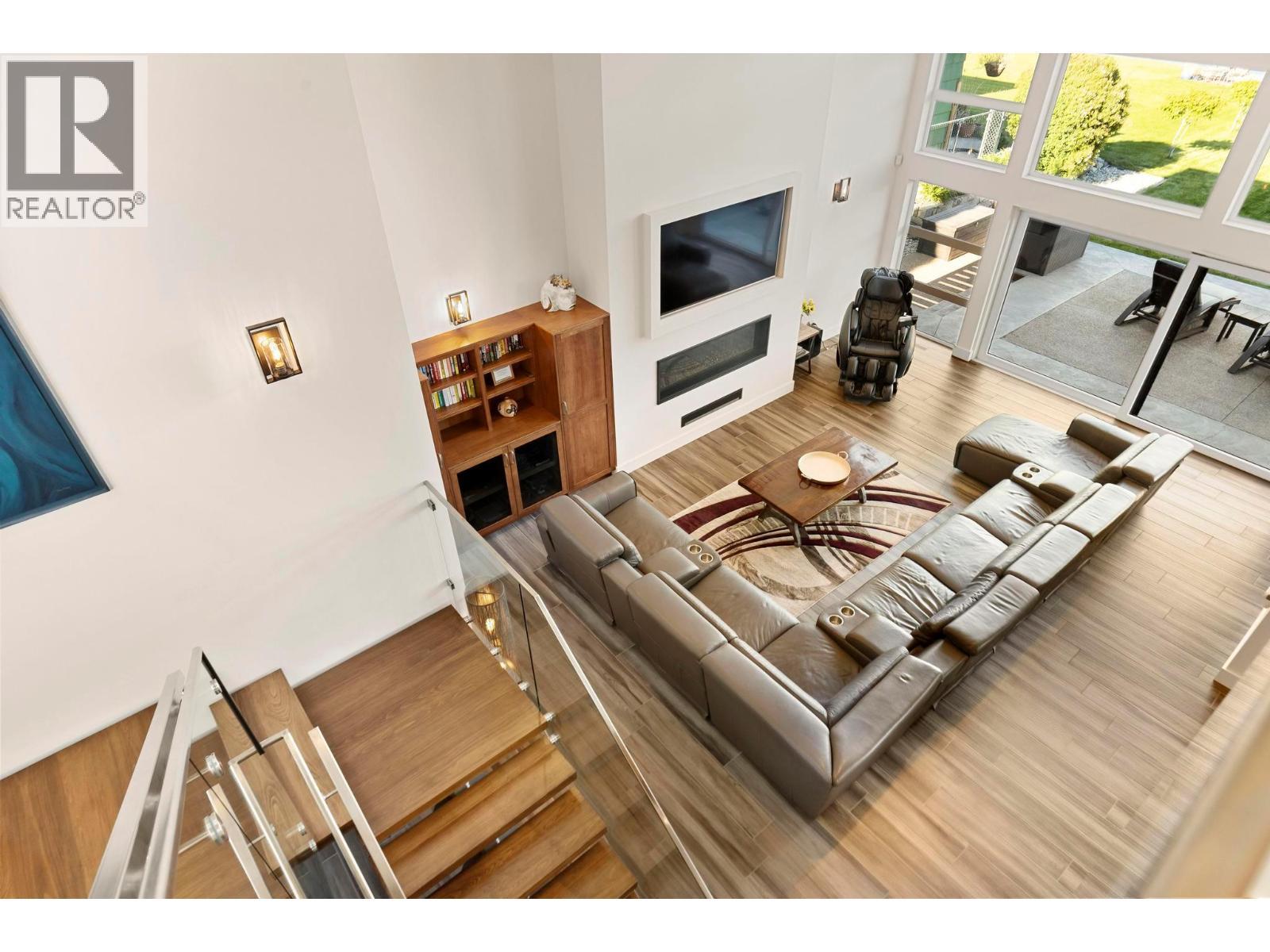 704 Stonor Street. Summerland, British Columbia