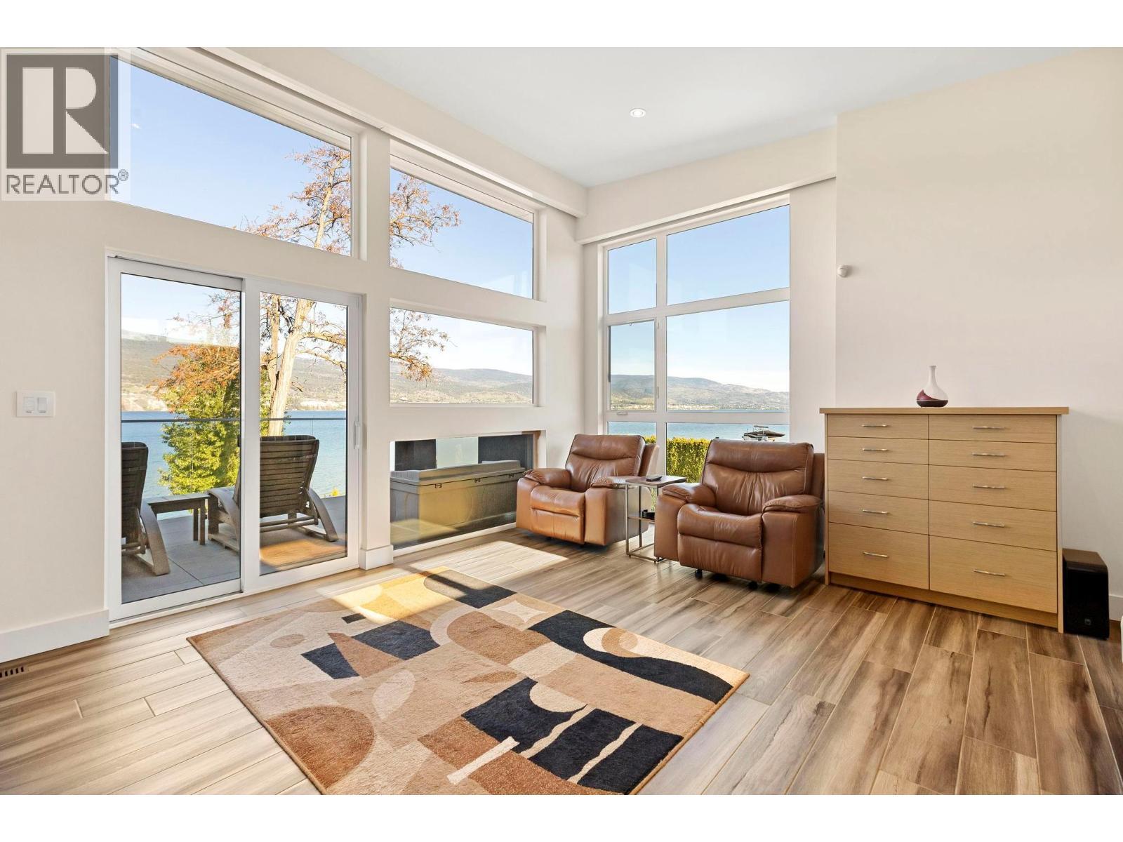 704 Stonor Street. Summerland, British Columbia