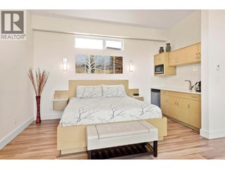 704 Stonor Street. Summerland, British Columbia