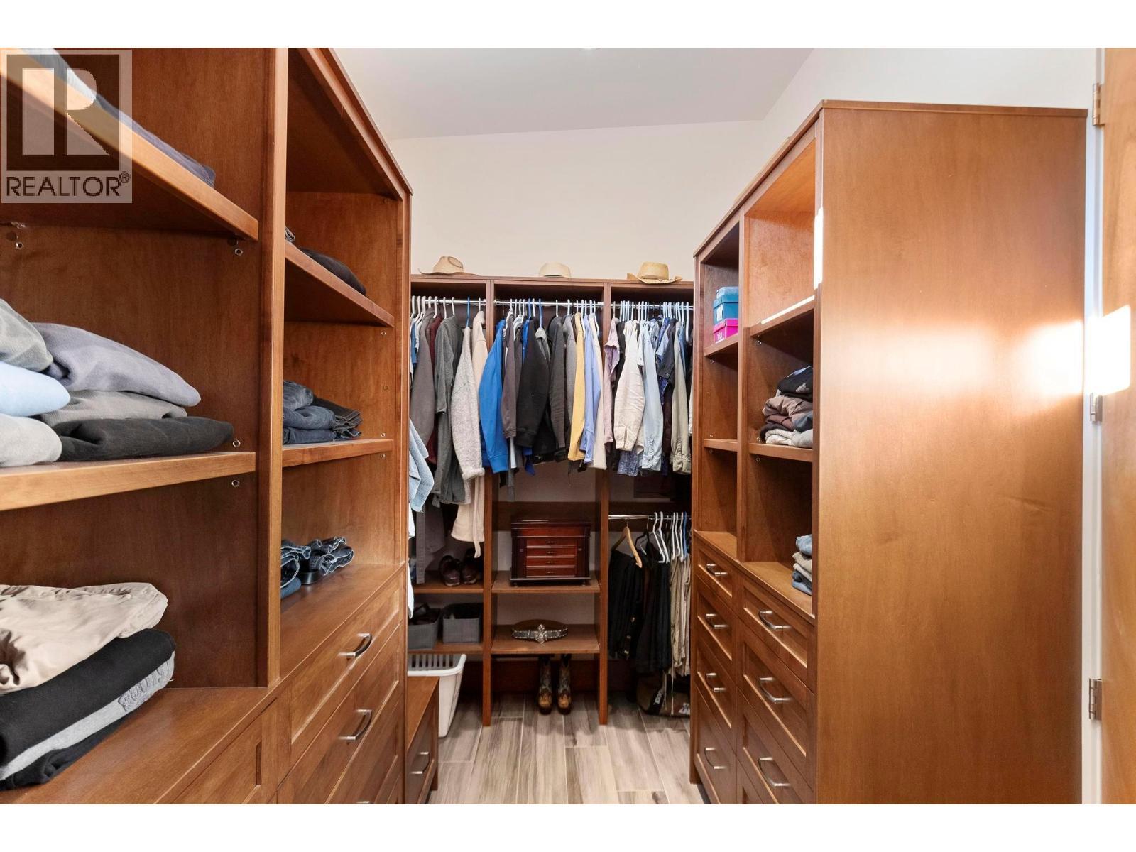 704 Stonor Street. Summerland, British Columbia