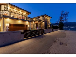 704 Stonor Street. Summerland, British Columbia