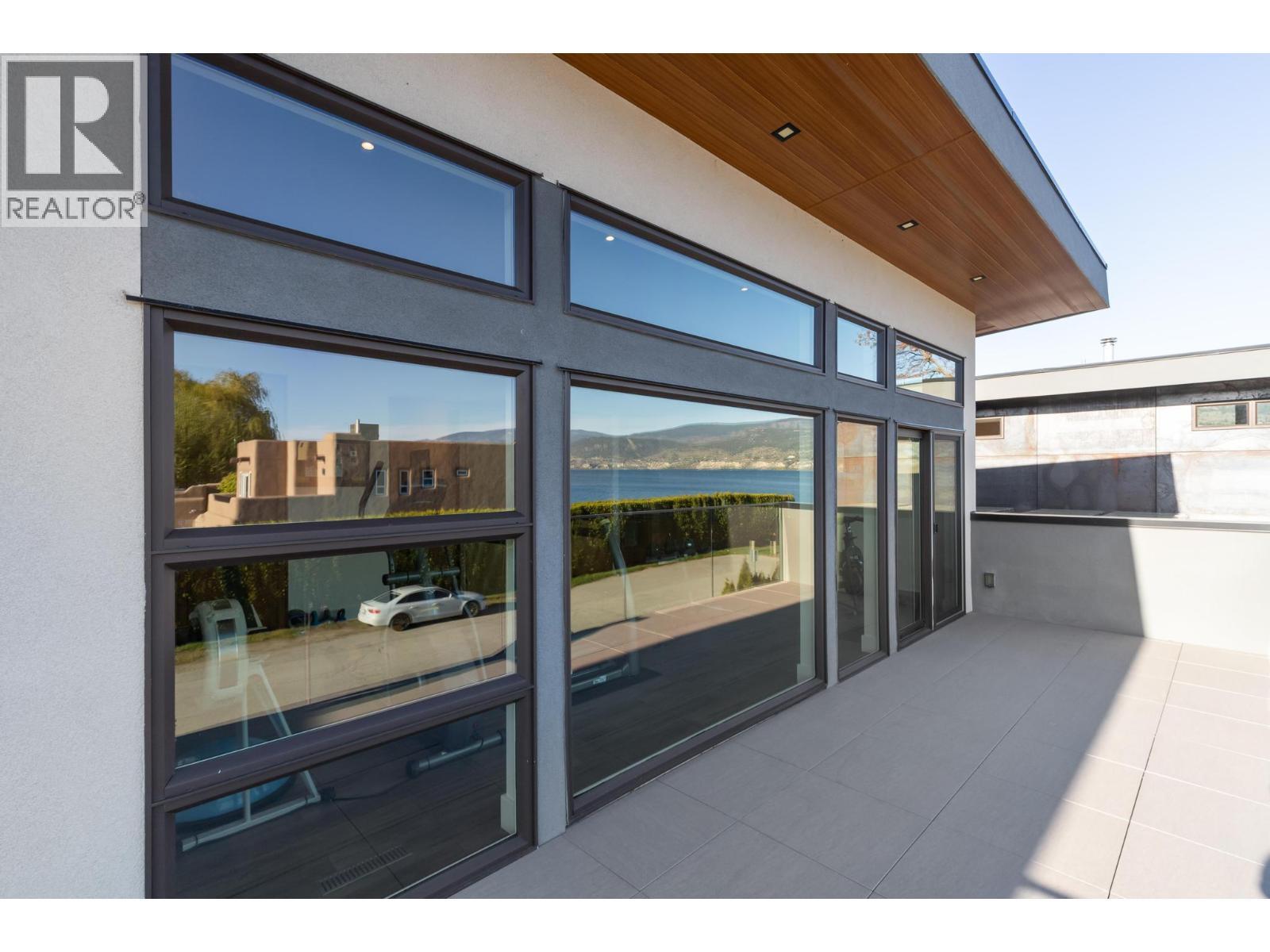 704 Stonor Street. Summerland, British Columbia