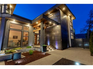 704 Stonor Street. Summerland, British Columbia