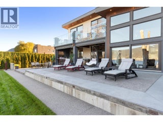 704 Stonor Street. Summerland, British Columbia