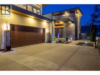 704 Stonor Street. Summerland, British Columbia