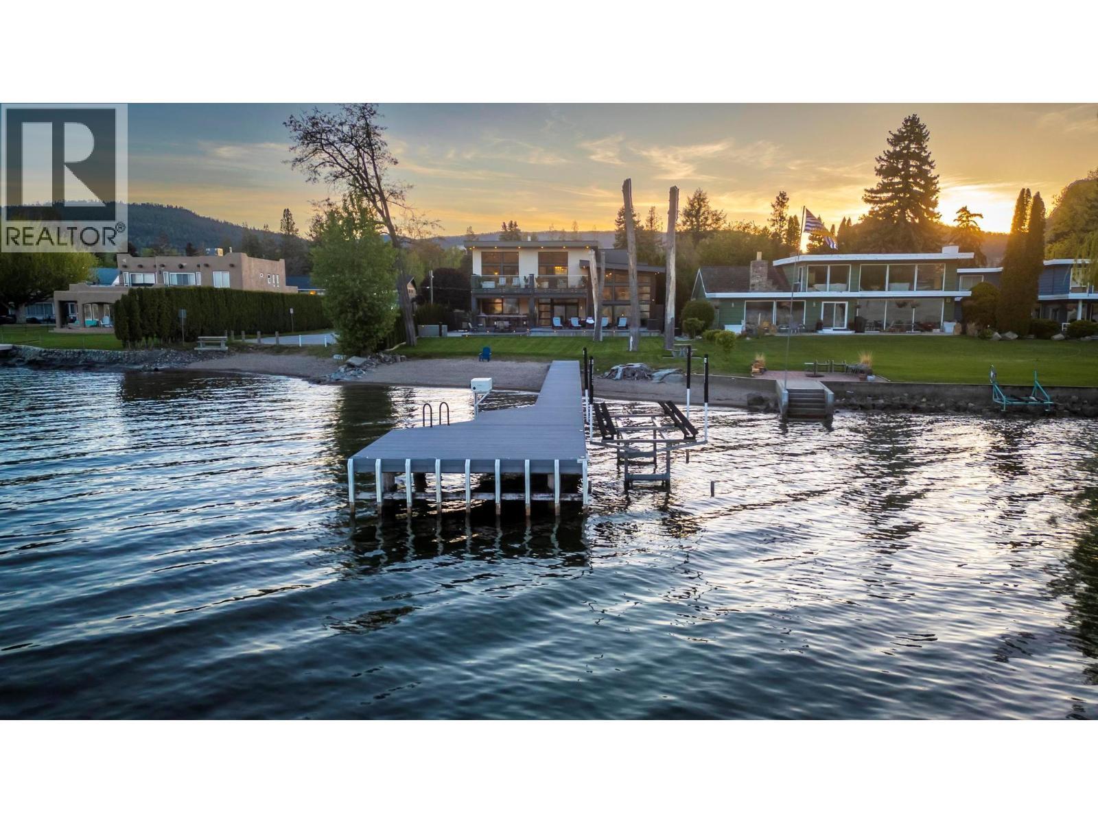 704 Stonor Street. Summerland, British Columbia