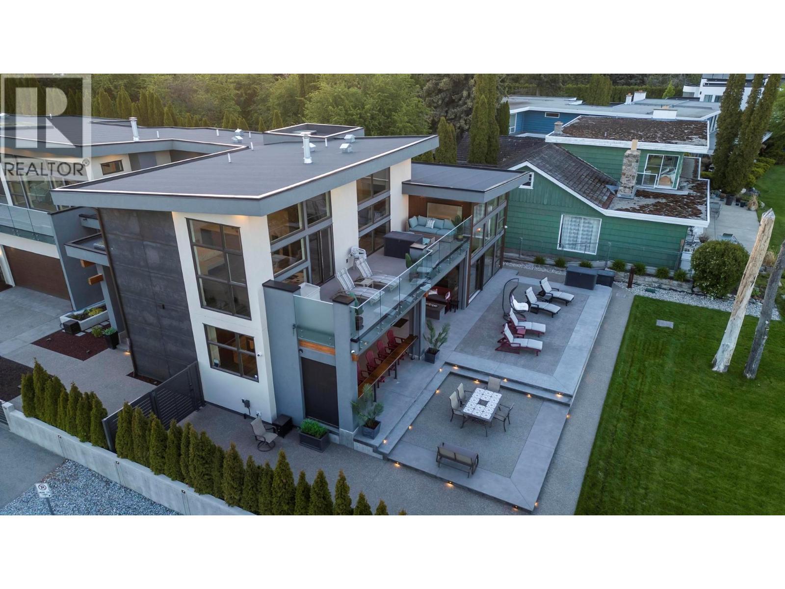 704 Stonor Street. Summerland, British Columbia