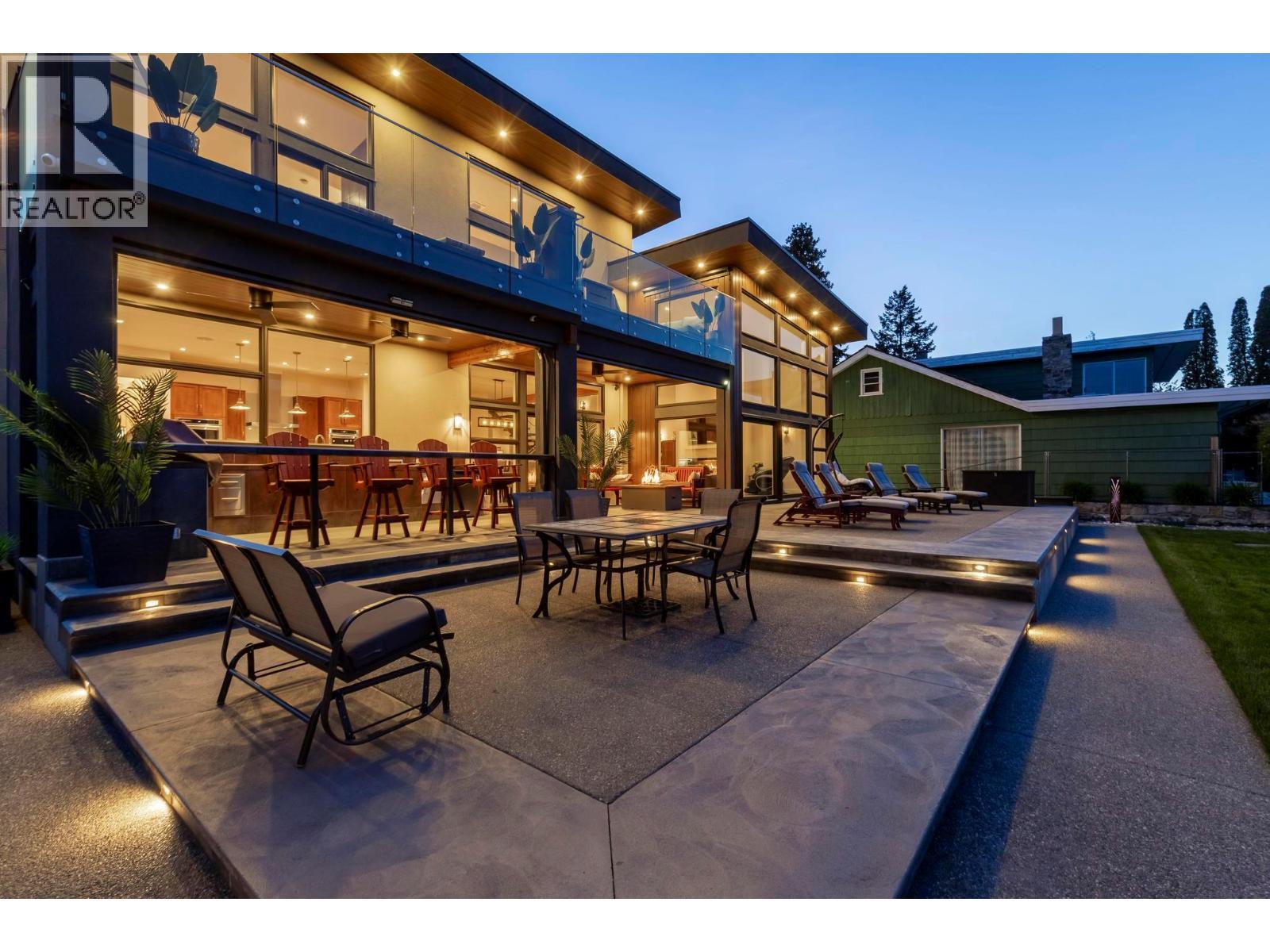 704 Stonor Street. Summerland, British Columbia