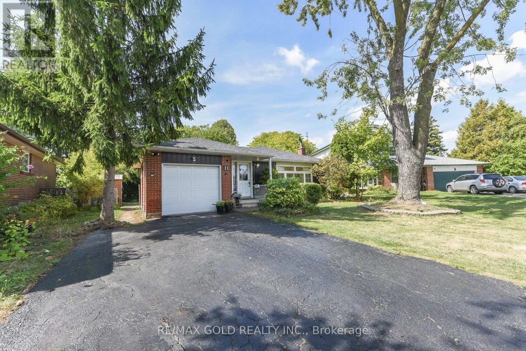 11 Dudley Place, Brampton (southgate)