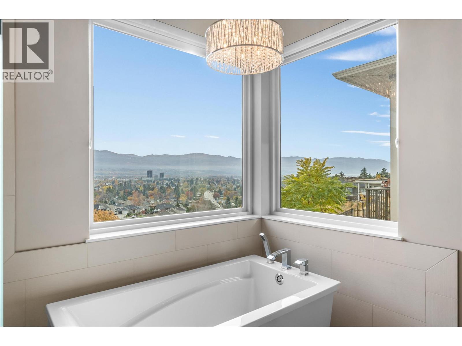 747 Traditions Crescent. Kelowna, British Columbia