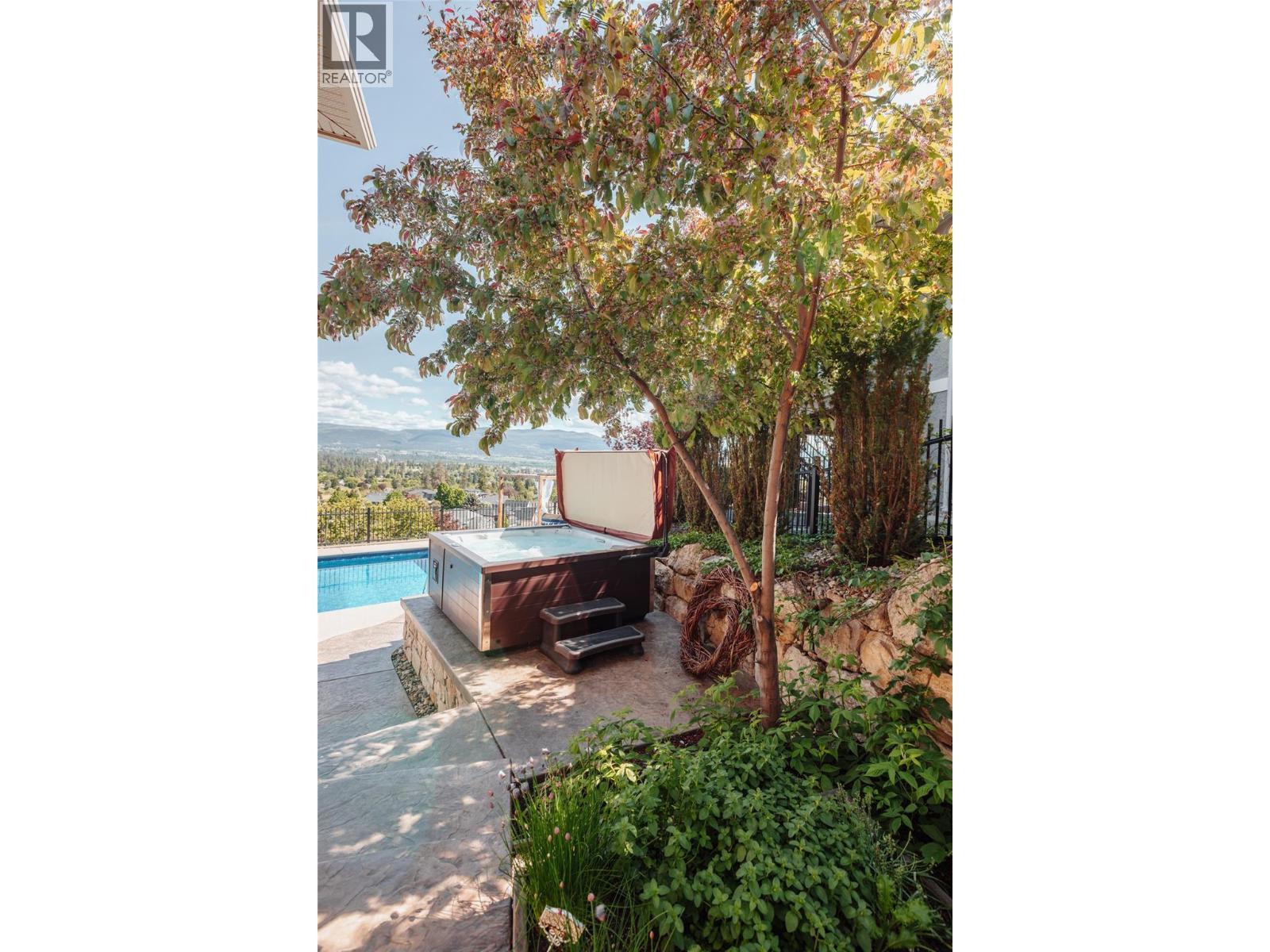 747 Traditions Crescent. Kelowna, British Columbia