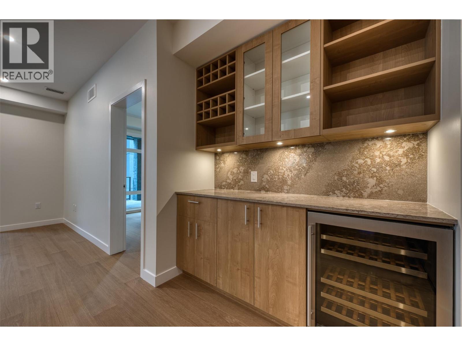 9654 Benchland Drive Unit# 201. Lake Country, British Columbia