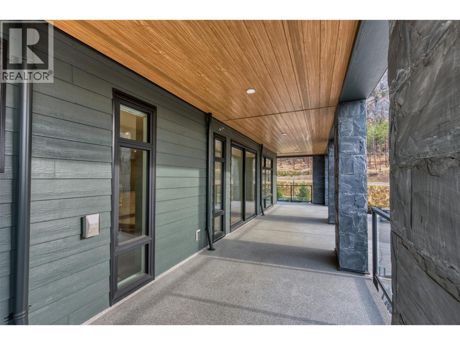 9652 Benchland Drive Unit# 205. Lake Country, British Columbia