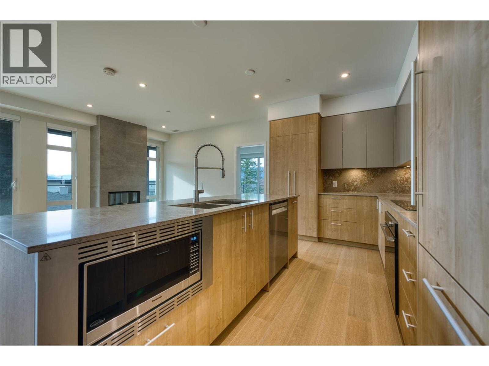 9652 Benchland Drive Unit# 205. Lake Country, British Columbia