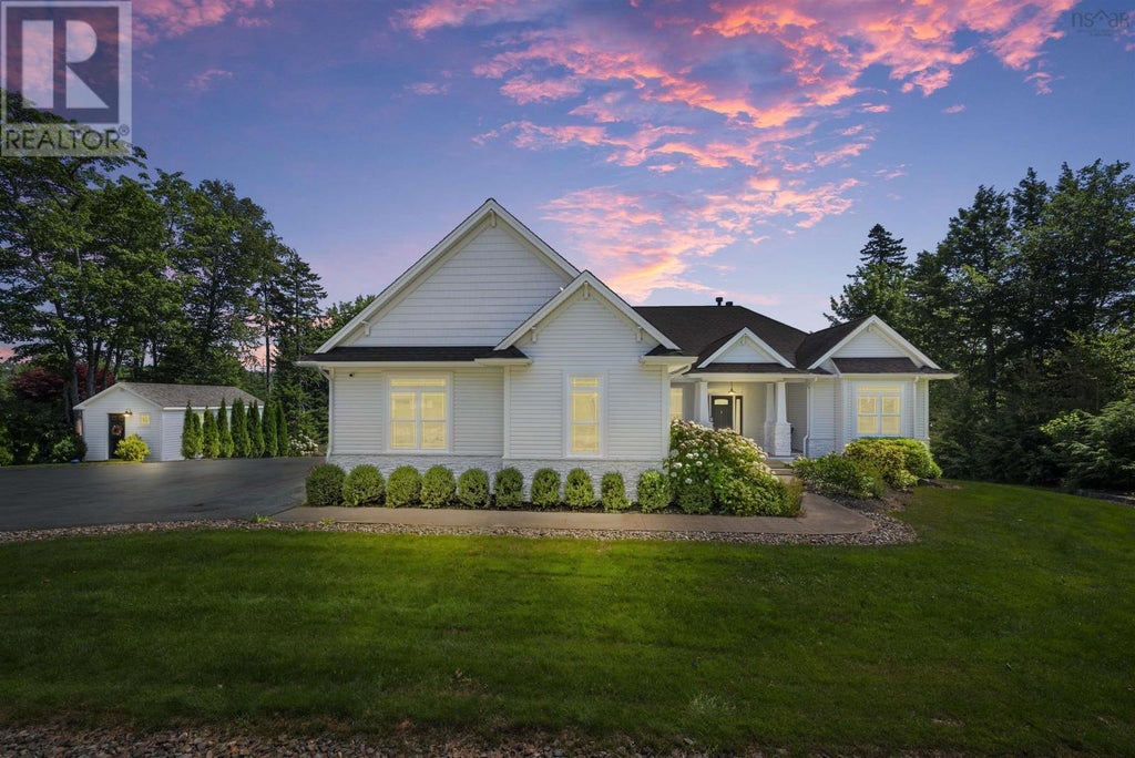 261 Aberdeen Drive, Fall River